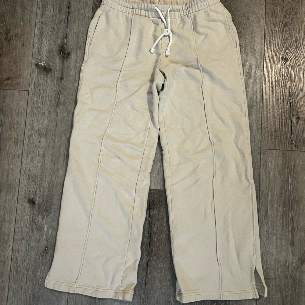 Aerie women’s Cream Sweatpants